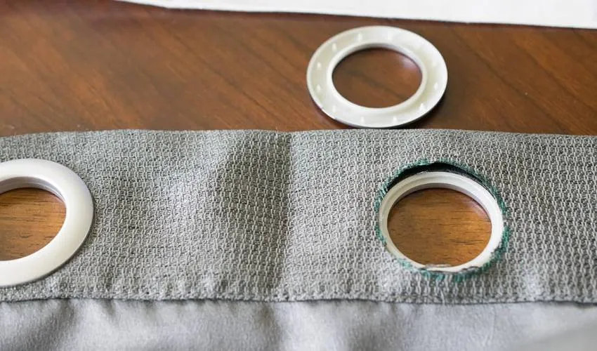 Size For Eyelet