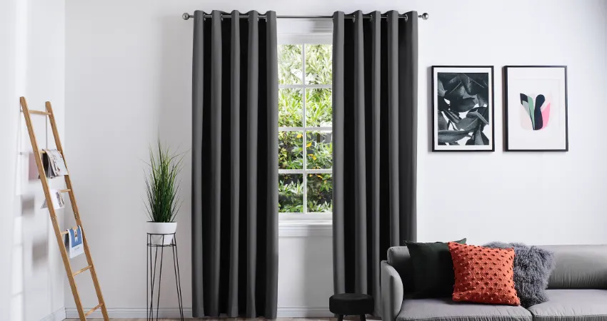 Eyelet curtain control Light