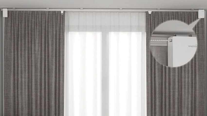 Electric curtain with motor