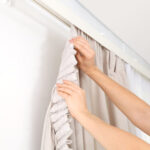 How to Hang Curtains Without Drillings