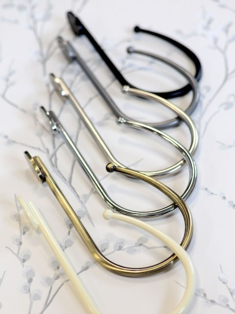 Laura Ashley Cream Set of 2 Ball End Holdbacks Curtain