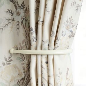Laura Ashley Cream Set of 2 Ball End Holdbacks Curtain