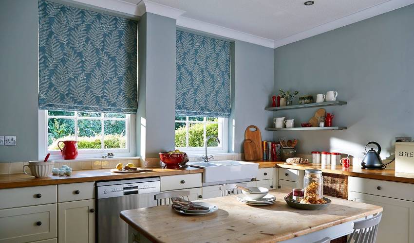Tips for Maintaining Your Roman Blinds in Dubai Climate