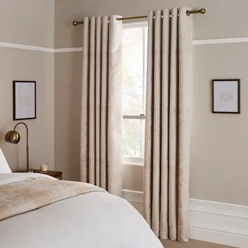 Eyelet Curtain Install in Bedroom