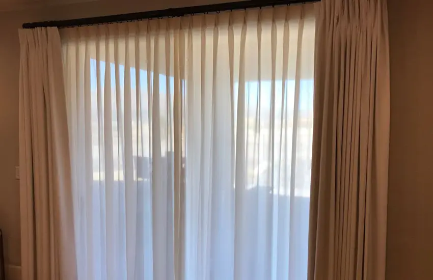 Blackout and Sheer Curtain Layring